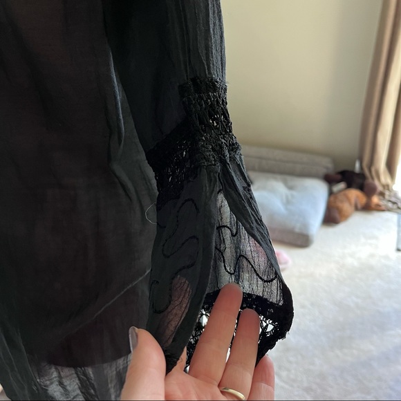 Boho Embroidered tunic - Picture 7 of 9